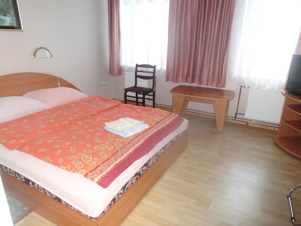 Hotel Rebir Daugavpils Pokoj fotografie